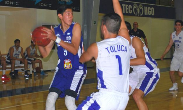 Los campeones dividieron victorias en el debut en casa